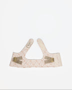 Detail van Liu Jo Pets Beige Monogram hondentuigje met goudkleurige hardware