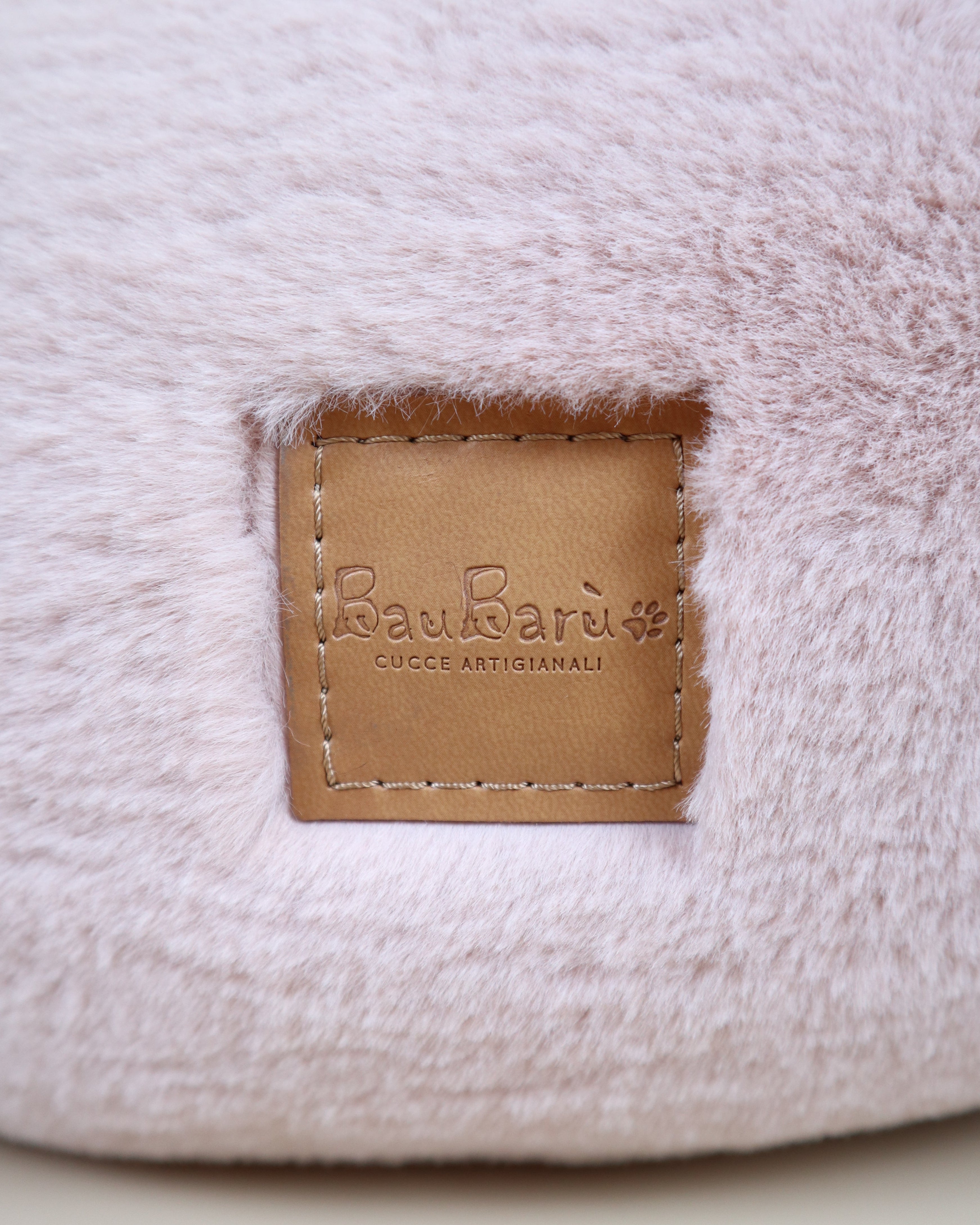 Logo van de Bau Barù Girella Old Pink ronde hondenmand