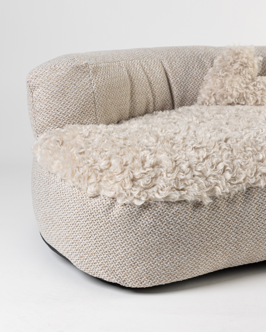 Bau Barù Il Sofà Baldo design hondenmand met verhoogde rug en zachte zitting