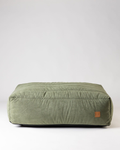 Bau Barù Olive Green luxe rechthoekige hondenmand van 90 × 70 cm van voren