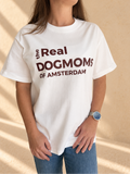 The Real Dogmoms of Amsterdam wit T-shirt met burgundy print voor dames | Gigi in Antwerp