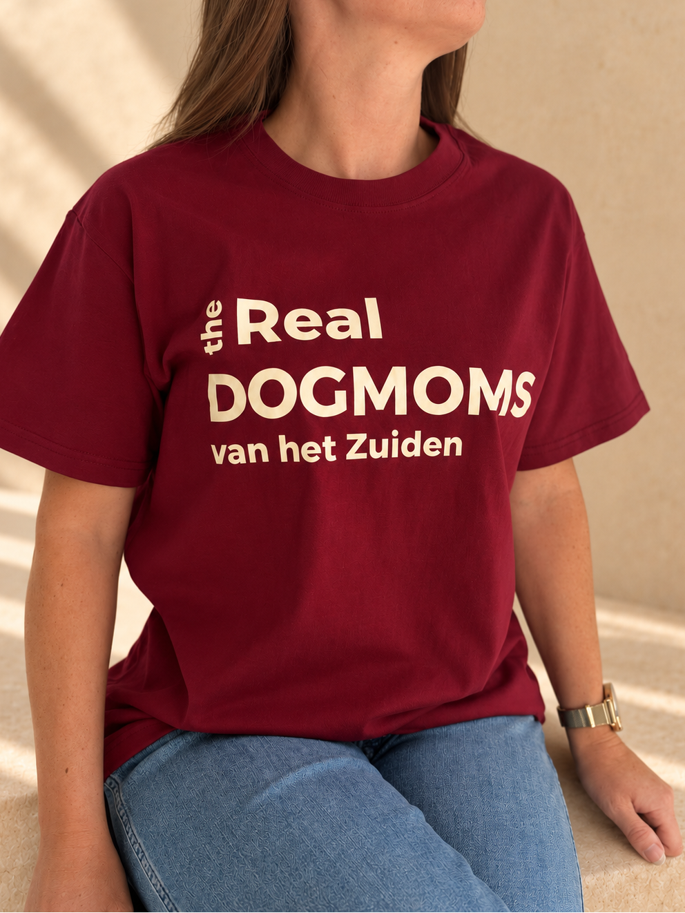 The Real Dogmoms van het Zuiden burgundy T-shirt met crème print voor dames Gigi in Antwerp